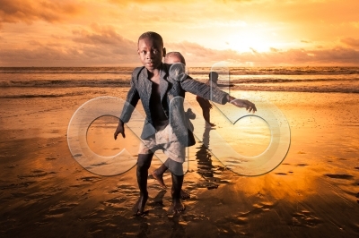 CrianÃ§as na praia de FÃºtila em Cabinda